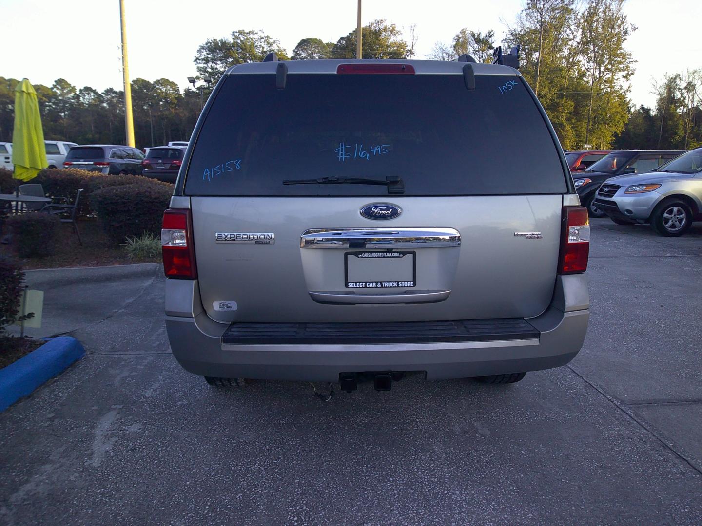 2008 SILVER FORD EXPEDITION LIMITED (1FMFU19588L) , located at 390 Hansen Avenue, Orange Park, FL, 32065, (904) 276-7933, 30.130497, -81.787529 - Photo#3